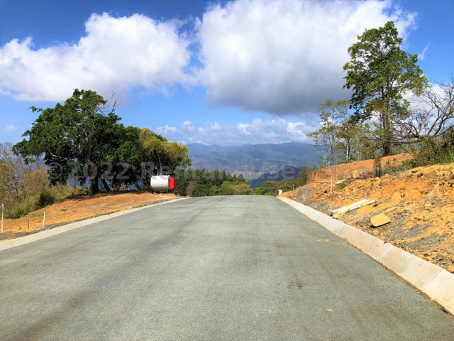 Mountain View Lot for Sale in Exclusive Chica Community